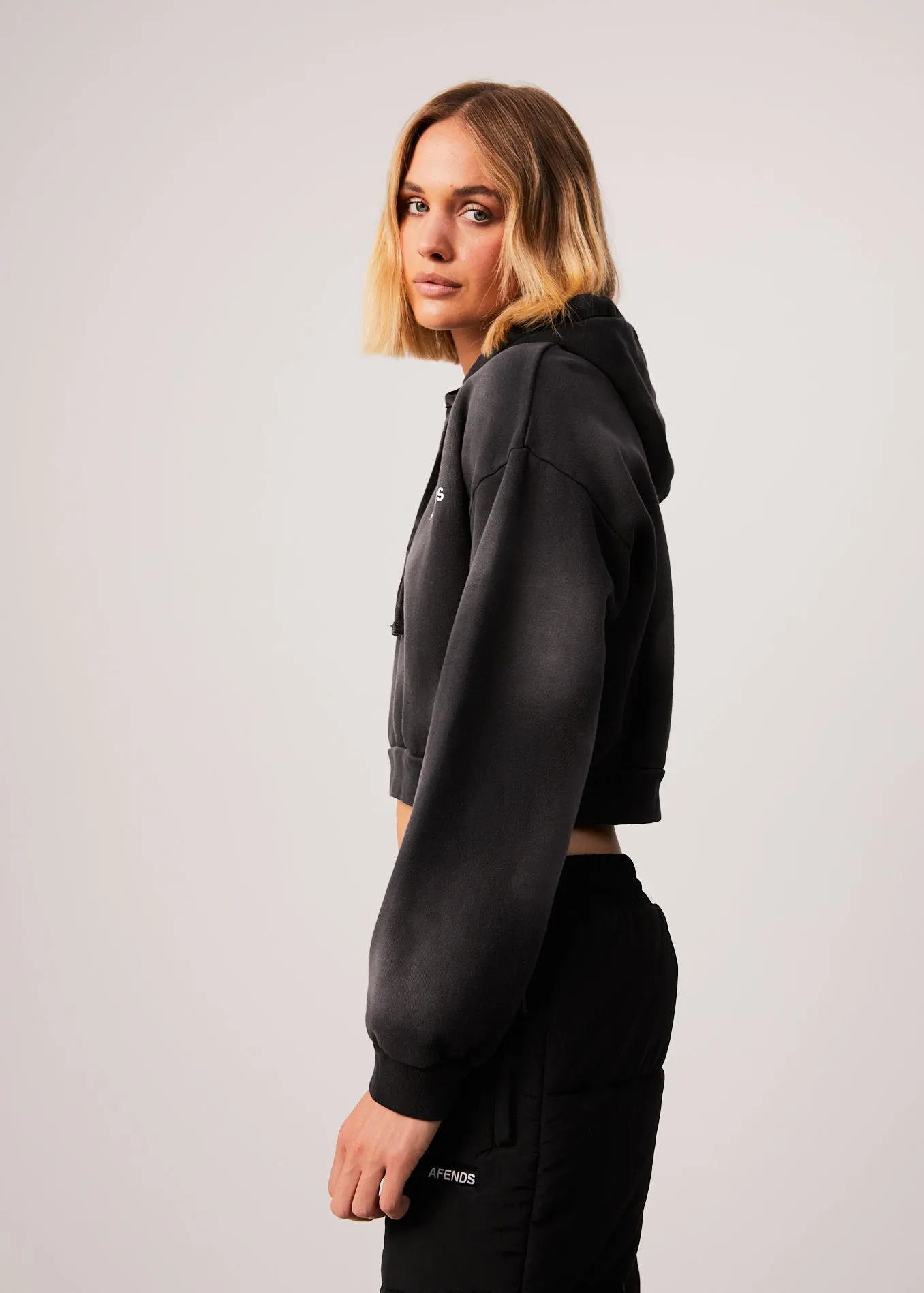 AFENDS Womens Boundless - Cropped Hoodie - Black