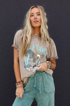 Fly Free Graphic Tee - Mocha