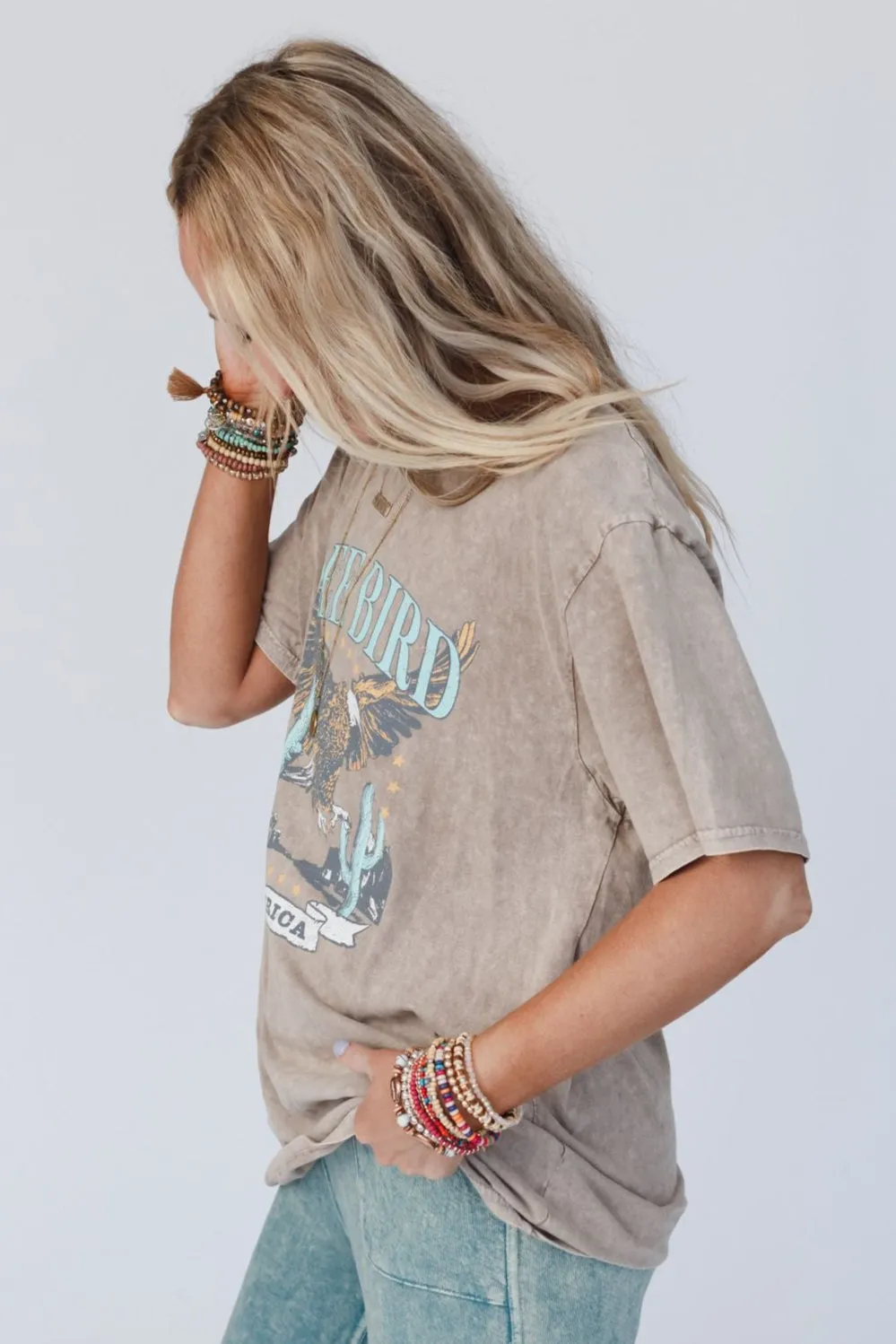 Fly Free Graphic Tee - Mocha